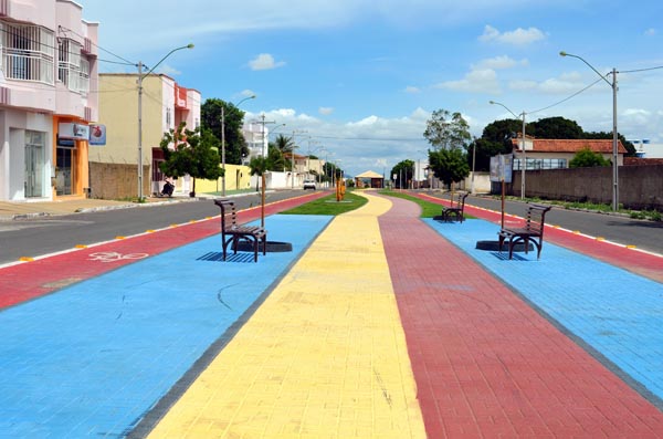 guanambi avenida academia