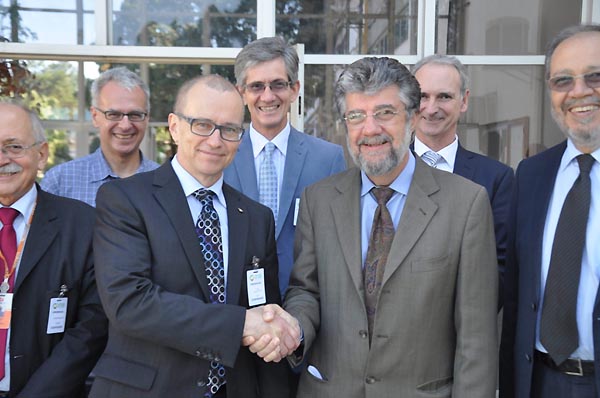 Diretor da AIEA, Tero Varjoranta, e presidente da INB, Aquilino Senra
