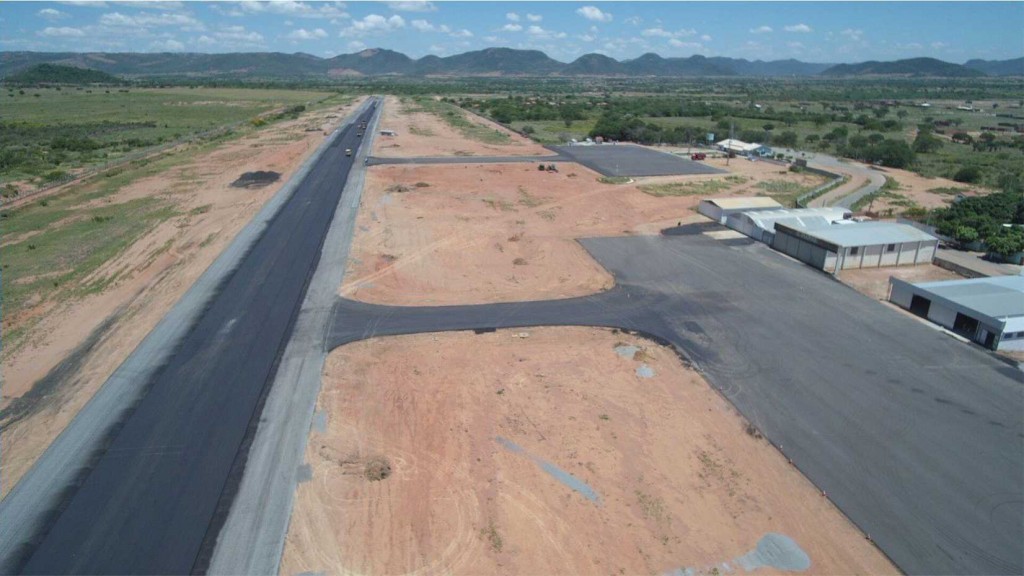 O afastamento da cerca de proteção do entorno do aeroporto está 3 metros menor que o exigido (75m)