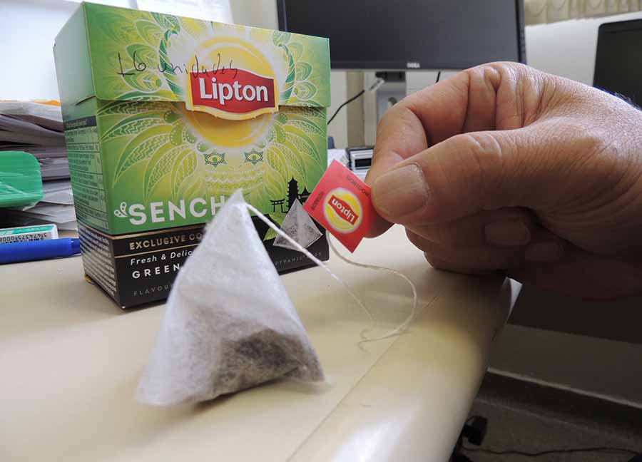 A metodologia Tea Bag Index vem sendo aplicada em um experimento global e todos os países envolvidos estão usando o mesmo chá - Foto Ana Maio