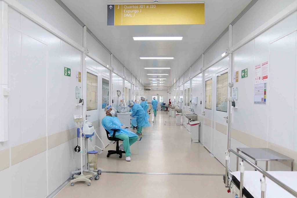Covid-19: Brasil já tem quase 1,3 milhão de pessoas curadas até 16/07. 3.056 municípios registraram óbitos