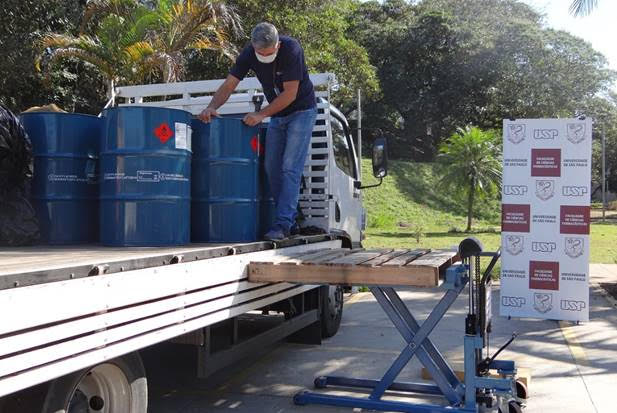 Produção de 3 toneladas em parceria com a empresa Royal Marck é doada para USP, Unicamp e UFMG, faculdades com hospitais universitários. Foto: divulgação.