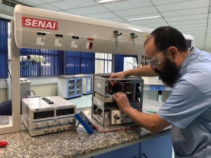 Desde que a rede de 27 Institutos SENAI de Inovação foi criada, em 2013, mais de R$ 1 bilhão foi aplicado em 1.086 projetos concluídos ou em execução Foto: Agência de Notícias CNI / reprodução.