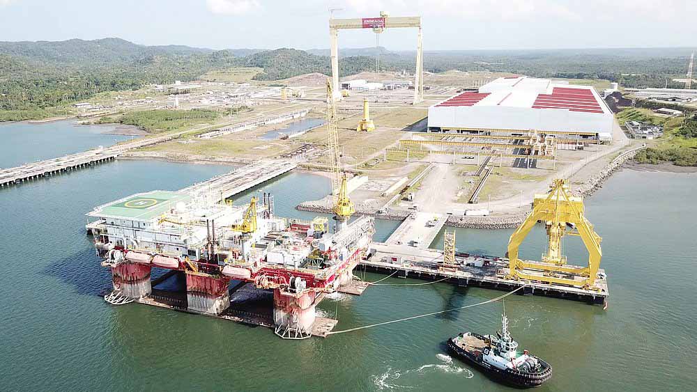 . A operação de carregamento está prevista para ocorrer até o próximo dia 5 e marca o início das operações portuárias no TUP da Enseada.