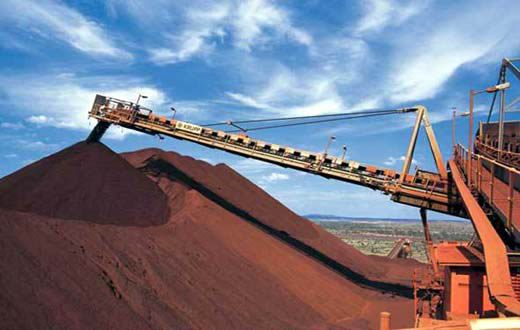 O minério de ferro permanece como o produto mineral mais importante do Brasil e a matéria-prima de maior relevância de nossa exportação: responsável por cerca de 63% dos rendimentos do setor neste terceiro trimestre. Foto: reprodução /Bamin