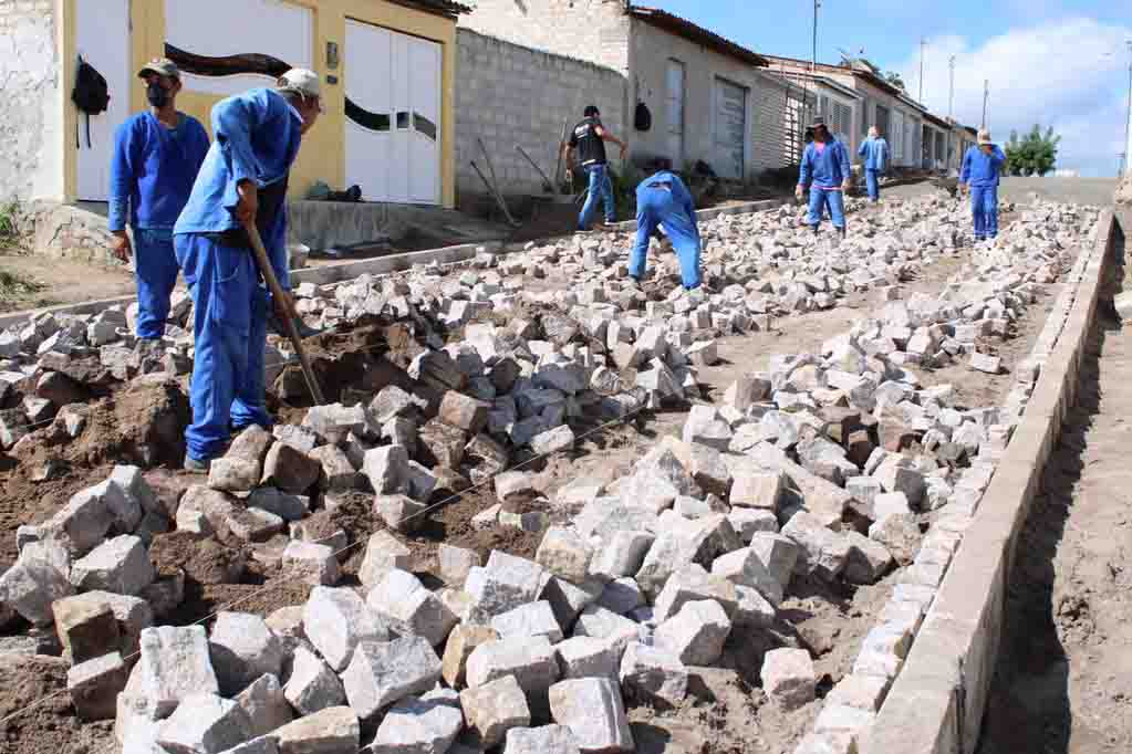 O histórico da Companhia na realização de obras de pavimentação de vias indica prazo médio de conclusão de 380 dias, enquanto o de obras realizadas por convênios cerca a 1.100 dias. Foto: divulgação.