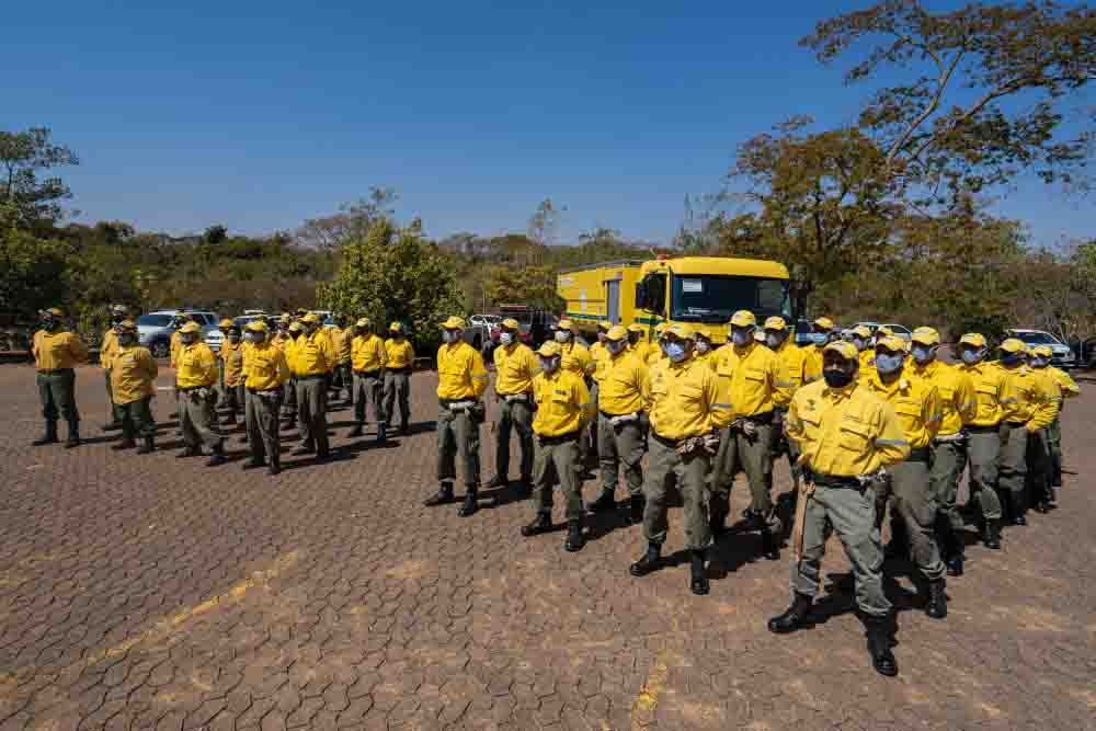 ICMBio entregou 1º veículo nesta quara-feira (18), e outros 14 serão entregues em 2021 para combater fogo. Fotos: ASCOM MMA.