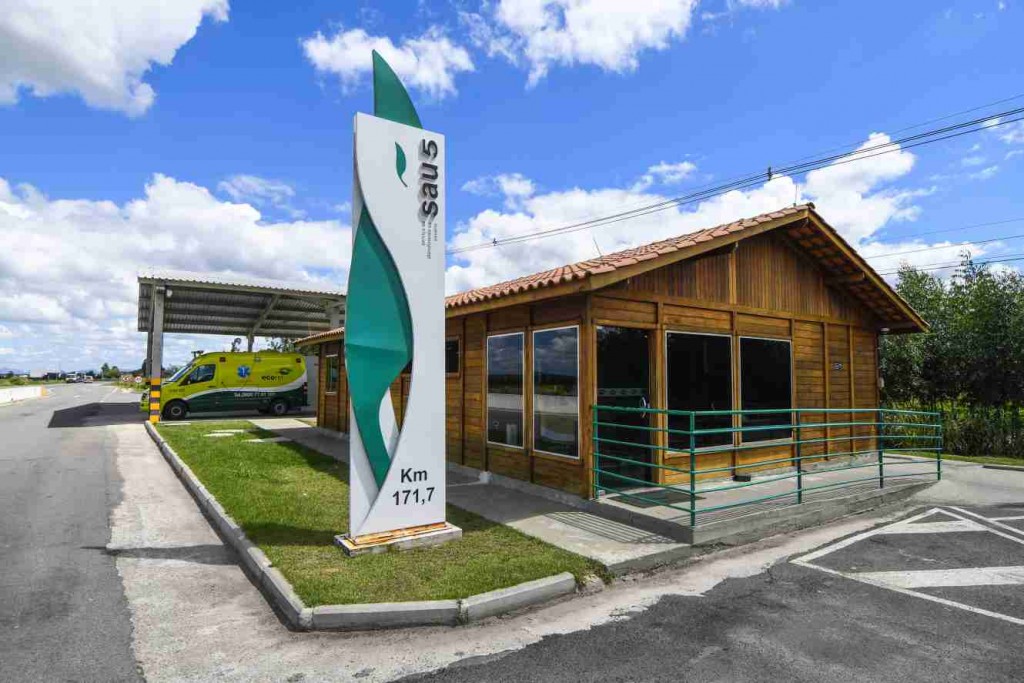   Parceria da EcoRodovias com a Volvo Car Brasil levará para rodovias que atendem oito estados brasileiros novos pontos de carga para veículos elétricos e híbridos 