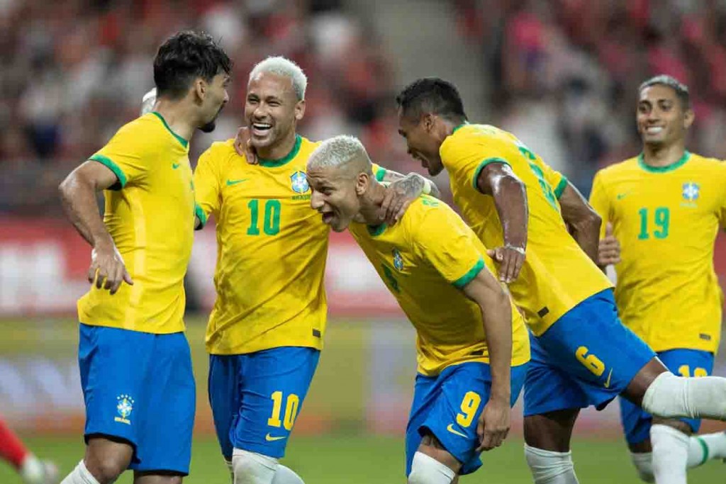 O atacante Neymar está fora dos próximos dois jogos da Seleção na primeira fase da Copa do Mundo do Catar. Além dele, o lateral Danilo também está afastado devido a uma lesão. Crédito: Lucas Figueiredo/CBF