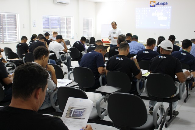 Foram 120 participantes, que se alternaram em três dias de curso, no Centro de Treinamento da Associação Baiana dos Produtores de Algodão (Abapa), em Luís Eduardo Magalhães/BA. Foto: Abapa / divulgação