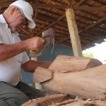 Antônio Ramos produz trabalha até 4 dias para fazer uma carranca