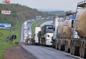 BR-060, que liga Brasília a Goiânia