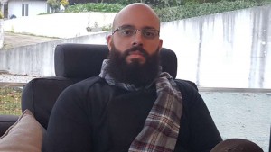 O luso-brasileiro Fabiano de Abreu, jornalista, pesquisador e filósofo, membro do clube Mensa - a mais antiga e mais famosa sociedade de alto QI (Quociente de Inteligência) do mundo - tem QI acima de 180, o que o coloca no topo da lista das mais inteligentes personalidades brasileiras.