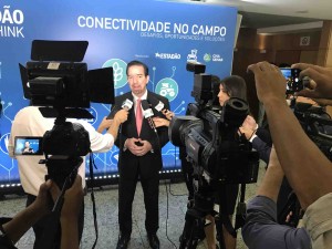 "É um exemplo, prático e real, de como o uso da agricultura digital pode contribuir para o desenvolvimento e a sustentabilidade do agro brasileiro", assegurou Moretti. Crédito: Robinson Cipriano / divulgação Embrapa.