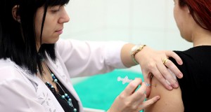 Sarampo: prorrogada até 31 de agosto vacinação de adultos de 20 a 49 anos