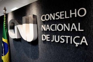 O presidente do Conselho Nacional de Justiça (CNJ), ministro Luiz Fux, instituiu o Comitê de Segurança Cibernética do Poder Judiciário. A medida vai garantir e reforçar a segurança do ecossistema digital dos tribunais e demais órgãos jurisdicionais do país.