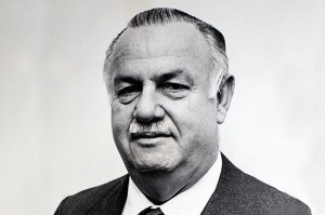 Nilo Coelho nasceu em Petrolina em 2 de novembro 1920. Era médico e chegou a ocupar os cargos de deputado estadual e federal, governador de Pernambuco e senador, sendo eleito em 1983 presidente do Congresso Nacional. Morreu em 1983, aos 63 anos, quando ocupava a presidência do Senado. Foto: Arquivo Senado Federal.