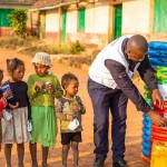 São 4 prêmios de US$ 600 mil para PMEs e ONGs nas categorias Água, Comida, Energia e Saúde, além de US$ 600 mil distribuídos para 6 escolas. Foto: Prêmio Zayed Sustentabilidade/Divulgação.