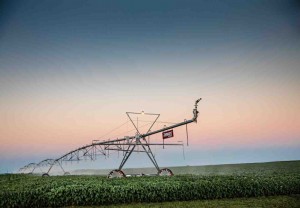 A Lindsay, fabricante de tecnologias para sistemas de irrigação por pivôs, firma parceria com a Acqua Irrigação e Energia e a Risa S/A para ampliar presença nos Estados de Maranhão, Tocantins, Piauí e Bahia. Foto: divulgação.