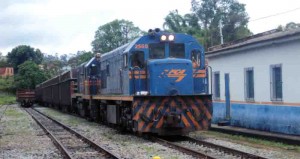 Um relatório interno sobre a Ferrovia Centro-Atlântica (FCA), elaborado em novembro do ano passado na Agência Nacional de Transportes Terrestres (ANTT) conclui que a VLI, concessionária desde 1996 da estrada férrea que corta a Bahia e mais cinco estados brasileiros, causa “claro prejuízo à coisa pública” ao investir recursos apenas no um terço de trilhos em que visa lucro, e abandonar o restante