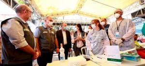 Testes de antígeno serão distribuídos para todo o país; ministro Queiroga participou do dia de testagem em Natal. Foto: MS
