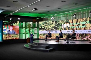 “Ao promover uma economia verde, o programa vai orientar a ações de proteção e conservação do meio ambiente por meio de inventivos econômicos direcionando recursos e atraindo investimentos”, disse o presidente Bolsonaro. Foto: Agência CNI de Notícias economia no mundo