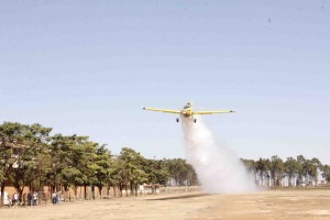 Curso de operações aéreas contra chamas (de 15 a 18 de julho) marcará a prévia de um dos maiores eventos da aviação agrícola do mundo, dia 19 a 21), em Sertãozinho/SP. Foto: Agência C5 NewsPress/ Graziele Dietrich / divulgação Congresso AvAg.