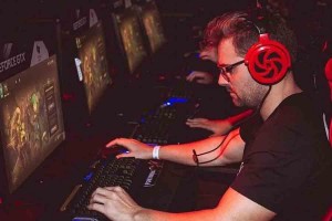 Os desenvolvedores de jogos eletrônicos sustentam um faturamento anual superior a R$ 19 bilhões e geram 17 mil empresas. O evento acontece em Santa Catarina, nos dias 16 e 17 de julho, no Music Park - Jurerê Internacional. (divulgação).