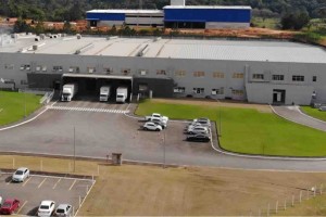 O produto, feito a partir de resíduos de fios e chips de poliamida que iriam para o descarte, será apresentado pela distribuidora Huvispan Têxtil durante a feira têxtil que será realizada em Blumenau (SC). Foto: Divulgação.