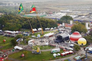 A expectativa da organização é receber mais de 600 mil visitantes nos 70 mil metros quadrados de área de exposições do agronegócio, com projeção de faturamento da ordem de R$ 4 bilhões. (Foto: http://www.al.rs.gov.br)