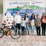 A iniciativa da Abapa foi, através de dinâmicas e materiais paradidáticos exclusivos, contribuir para ampliar o conhecimento dos alunos acerca da realidade do campo, num dos maiores polos produtores de alimentos e algodão do Brasil. Fotos: Abapa.