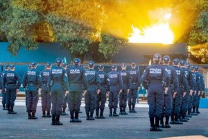 Inscrições já estão abertas e remunerações podem passar dos R$ 6 mil, além de R$ 850 de auxílio alimentação. (Divulgação)