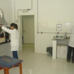 "Os laudos atestam que não há resíduos detectáveis de nenhum dos agrotóxicos analisados nas amostras em questão". Foto: Laboratório de Química e Fertilidade do Solo da UFSM