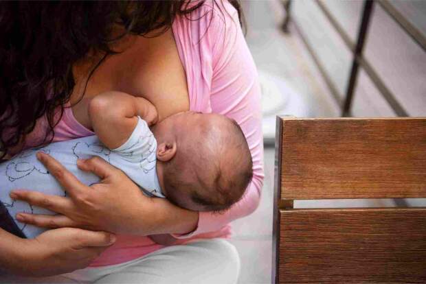 A alimentação de prematuros com leite humano doado reduz até 13% de mortes evitáveis. Divulgação