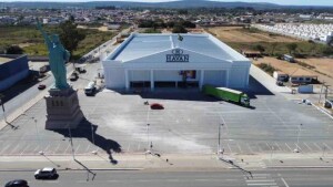 A nova filial segue o mesmo tamanho da anterior, inaugurada em abril de 2018, com uma estrutura de mais de seis mil metros quadrados, contendo praça de alimentação e mais de 350 mil produtos. Fotos: Divulgação / Havan