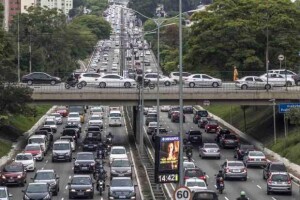 Média nacional de arrecadação de IPVA por habitante no Brasil foi de R$ 322,86; São Paulo liderou valor mais alto, alcançando R$ 519,31. (Divulgação)