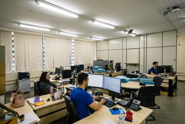 As vagas são para cargos técnico-administrativos, níveis superior e intermediário, em São Carlos, Sorocaba, Buri e Araras. (Imagem: Divulgação).