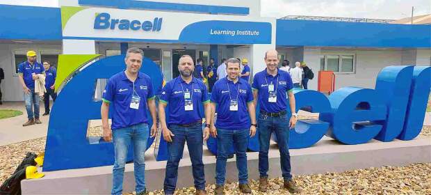 Para remediar a situação da mão de obra especializada, as empresas estão investindo em treinamento e criando centros de aprendizagem em suas próprias unidades. (foto: Divulgação)