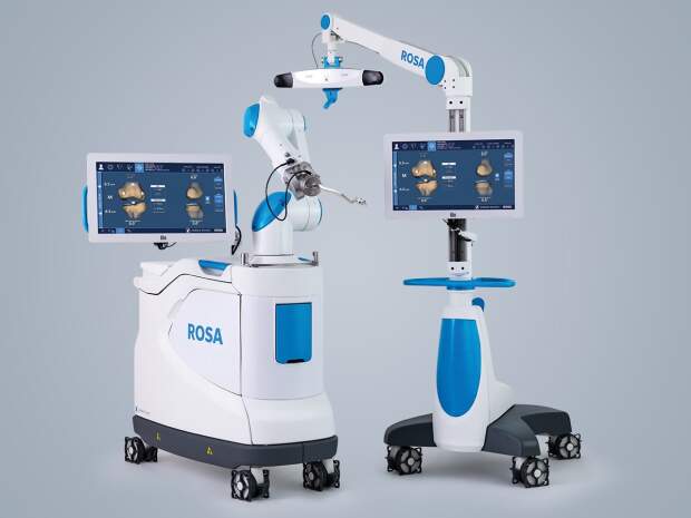 Como alternativa aos que sofrem da doença em níveis severos, procedimentos podem ser otimizados por meio da tecnologia, como cirurgia robótica, já disponíveis em diversos hospitais do Brasil. (Foto: Zimmer-Biomet-Rosa-PKA  / divulgação)
