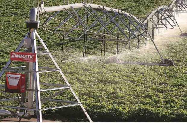 Sistemas de irrigação também funcionam alinhados a plataformas digitais, assegurando uso mais sustentável dos recursos hídricos. (Divulgação Lindsay)