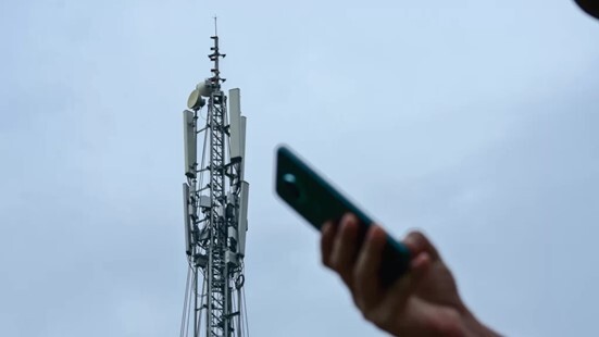 Para mudar esse cenário, uma das apostas está na tecnologia FWA (Fixed Wireless Access), ou internet fixa sem fio, que está se expandindo no país. (Divulgação)