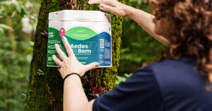 A partir deste 17 de maio, 12 mil caixas Aedes do Bem™ PRO serão instaladas em bairros da cidade, e outras 54 mil caixas Aedes do Bem™ MINI serão posicionadas em residências para combater o mosquito Aedes aegypti; o município já registrou mais de 9 mil casos de dengue neste ano. Crédito: DIVULGAÇÃO OXITEC