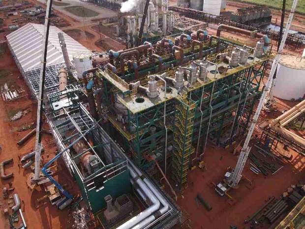 A segunda fase da fábrica adicionará capacidade de produção de 20 mil sacos de 50kg de açúcar VHP por dia, o que equivale a 1.000 toneladas diárias. Somadas as capacidades das fases 1 e 2, a produção anual de açúcar da Cerradinho Bioenergia chegará a 540.000. (Divulgação)