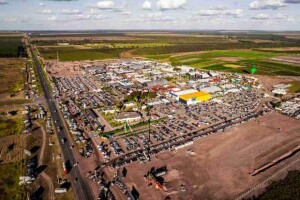 Numa área de 246 mil metros quadrados, 434 empresas vão expor máquinas, implementos e tecnologias, incluindo sementes, adubos, irrigação, aviação e comunicação. Foto: Divulgação.