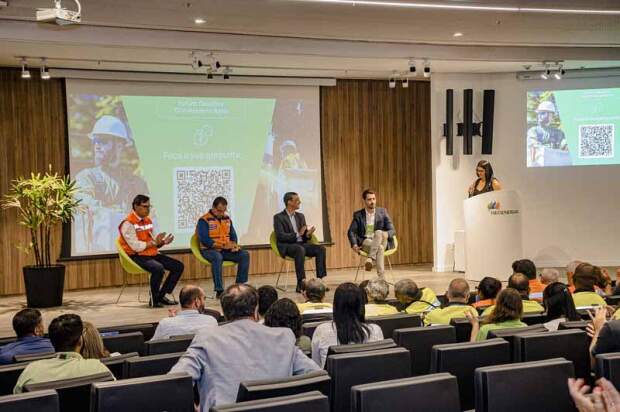 O evento foi realizado na sede da distribuidora em Narandiba e contou com participação da empresas especializadas em meteorologia e com as defesas civis de Salvador e do estado. Crédito: Lucas Assis/Neoenergia Coelba