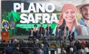 Lançado nesta quarta-feira (3), o Plano 24/25 conta com R$400,59 bilhões para a agricultura empresarial. Ainda, está disponível R$ 108 bilhões em recursos de LCA, para complementar o apoio ao agro nacional. (Divulgação MAPA)