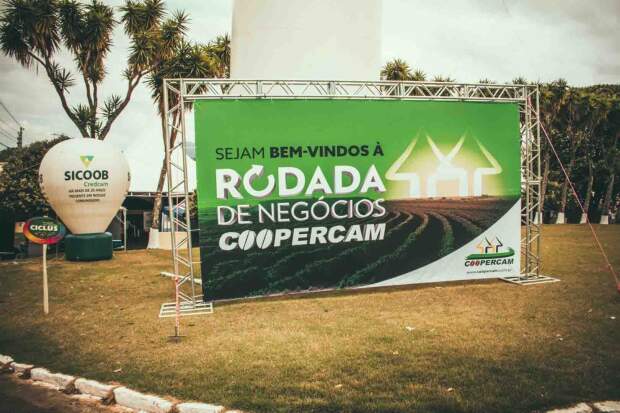 O evento será realizado nos 28 e 29 de agosto, na sede da cooperativa em Campos Gerais /MG, e terá ofertas de insumos e maquinários agrícolas. Foto: Site Coopercam / divulgação.