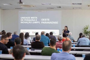 Gestores municipais e representantes da cadeia produtiva se reuniram para avaliar os resultados do estudo realizado na UMIPI Oeste Paranaense. (Divulgação)