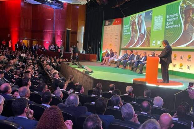 O Congresso, em formato híbrido, receberá 800 participantes no Sheraton WTC Hotel, e será acompanhado por mais de 4 mil pessoas, por meio do YouTube. Imagem: ABAG 23 / Divulgacão.