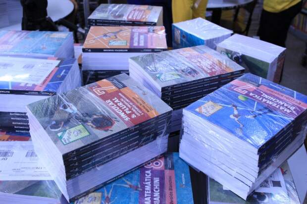 Nova edição do Anuário Abrelivros traz os números do maior programa de distribuição de livros didáticos e conteúdos educacionais. Foto: Saulo Cardoso (Ascom-FNDE)